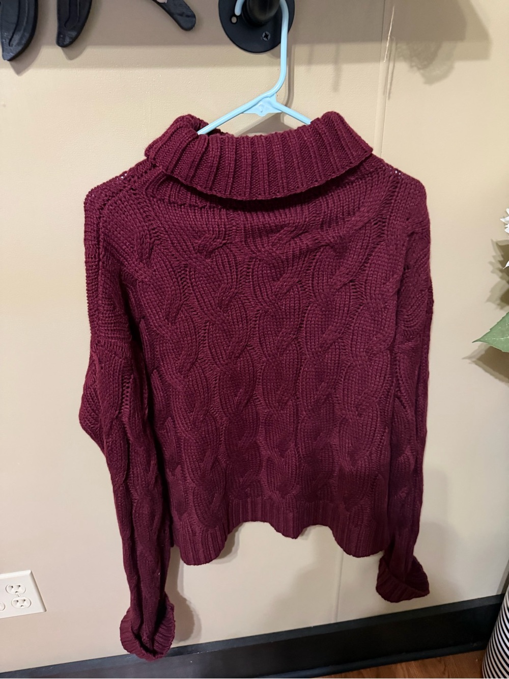 Women's Cable Knit Turtleneck Sweater - Burgundy